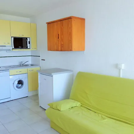 Studio Front De Mer Avec Parking *